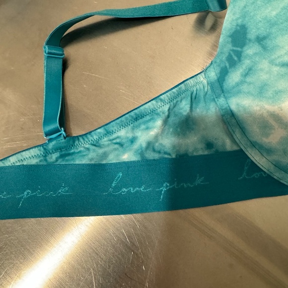 Set of two Pink by Victoria Secret Wear Everywhere Push-up Bras - Picture 3 of 16